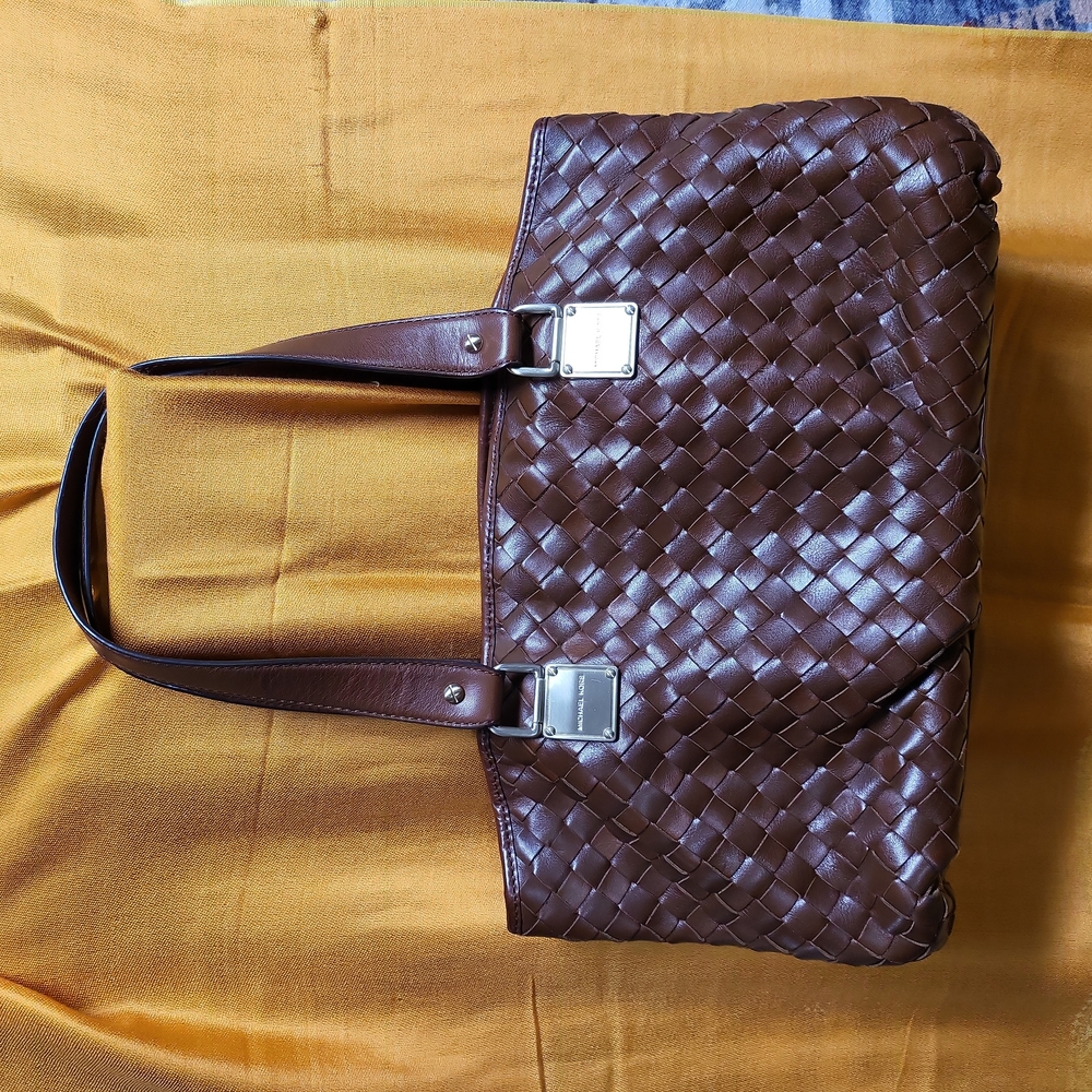 Michael Kors Leather Purse - Picture 2 of 12